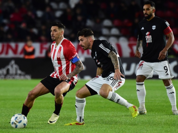Con regresos importantes, Estudiantes recibe a Riestra y ya piensa en el cl&aacute;sico