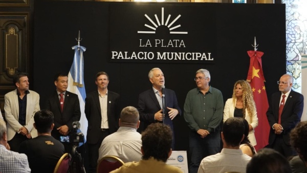 Alak reuni&oacute; en La Plata a la principal ronda de negocios y comerciantes chinos del pa&iacute;s