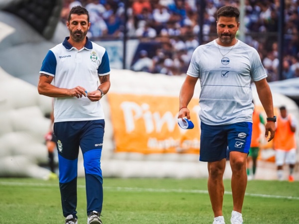 Zaniratto: "Tenemos bronca pero hay cosas para rescatar frente a un gran equipo y siempre buscamos mejor funcionamiento"