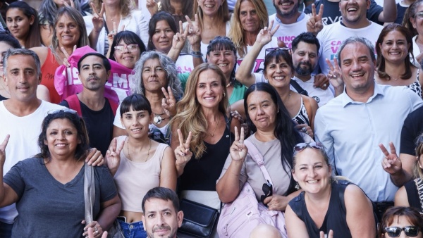 Tolosa Paz junto a la militancia de &ldquo;Camino a la Victoria&rdquo; acompa&ntilde;aron a Kicillof en la Asamblea Legislativa