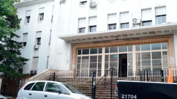 Un detenido se tir&oacute; por la ventana de los tribunales penales de La Plata