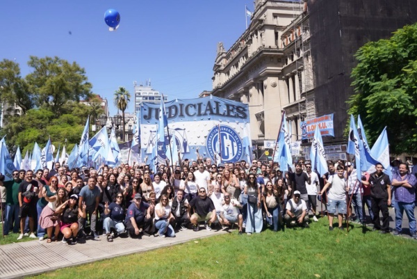 La CGT present&oacute; un amparo que busca frenar a la Ley de Modernizaci&oacute;n Laboral