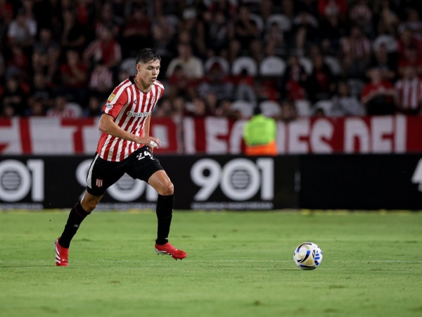 Se adue&ntilde;o del puesto, releg&oacute; a uno de los capitanes del Pincha y apareci&oacute; en la &oacute;rbita de la Selecci&oacute;n Argentina&nbsp;