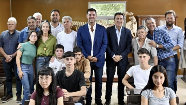 Empezaron las clases de la Escuela de Jockeys Aprendices en el Hip&oacute;dromo de La Plata