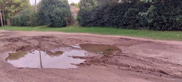 Villa Elisa poseada y embarrada: calles intransitables