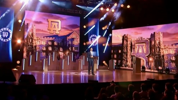 Espectacular debut de Iv&aacute;n De Pineda con "Desaf&iacute;o Atenea" en Olga