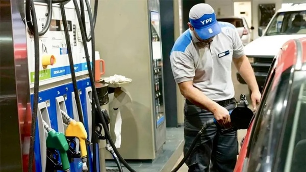 YPF pondr&aacute; un techo a los aumentos de los combustibles durante 45 d&iacute;as