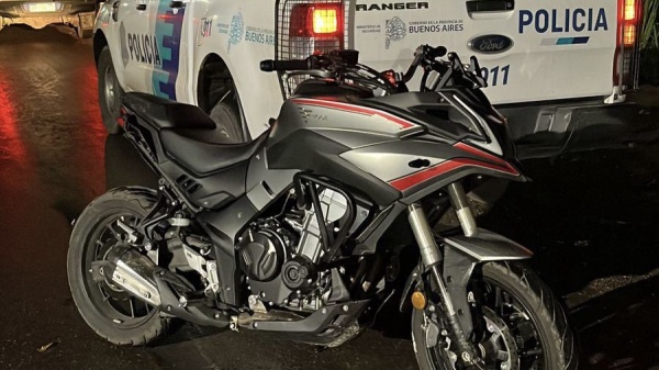 Persecuci&oacute;n en La Plata y dos aprehendidos de 15 y 18 a&ntilde;os con una moto de alta cilindrada robada