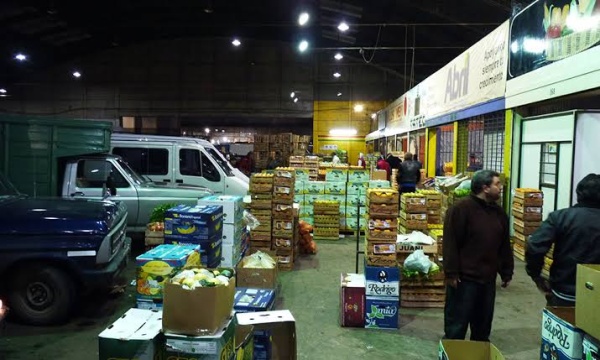 Le robaron 900 mil pesos a un puestero del Mercado Regional de La Plata