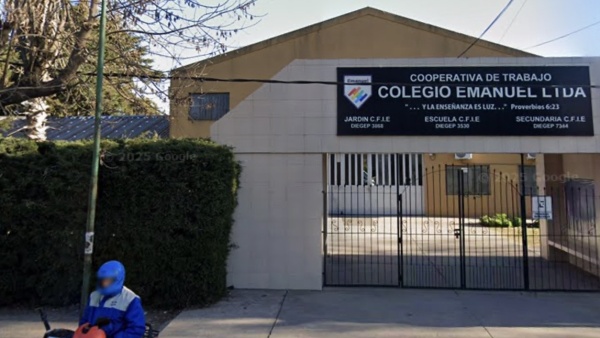 Allanamientos por las amenazas a una escuela de La Plata: dos menores de Lisandro Olmos ten&iacute;an armas y chalecos antibala