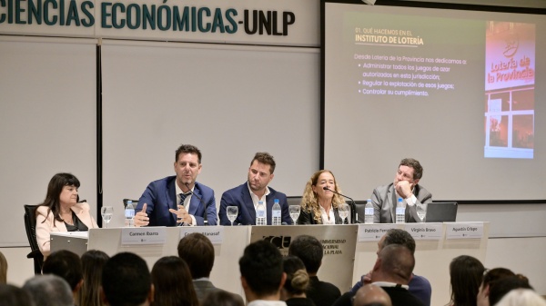 Atanasof: &ldquo;Los chicos no pueden apostar y los influencers no pueden promocionar sitios ilegales&rdquo;