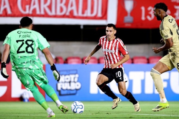 Estudiantes hizo los deberes ante Cusco y sum&oacute; su primera victoria en Copa Libertadores