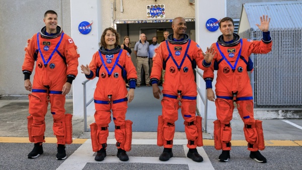 Lanzaron el Atremis II con cuatro astronautas rumbo a la luna