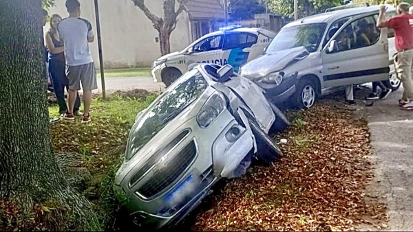 Un menor de 16 a&ntilde;os sin registro choc&oacute; en La Plata y su padre intent&oacute; encubrirlo para cobrar el seguro