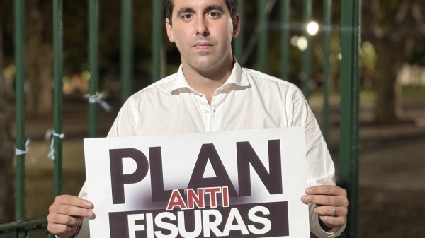 Morzone lanz&oacute; el &ldquo;Plan Antifisuras&rdquo; y pidi&oacute; cerrar Plaza Islas Malvinas de noche