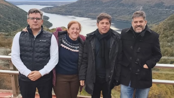 El tri&aacute;ngulo de poder que sostiene a Kicillof y proyecta su salto nacional