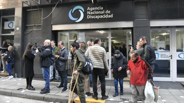 Informe oficial detect&oacute; sobreprecios de hasta 4239% en compras de Andis durante 2025