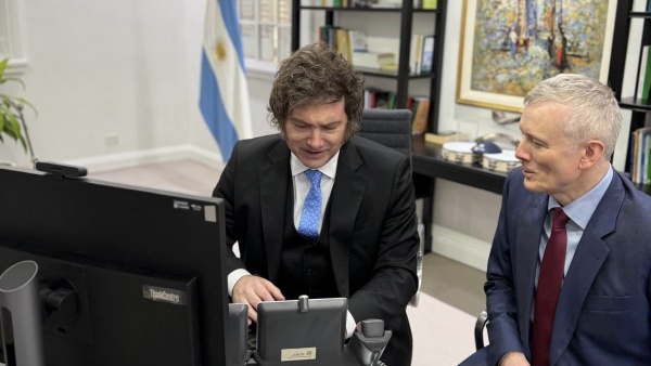 Milei habl&oacute; con el primer ministro de Canad&aacute; y lo invit&oacute; a visitar Argentina: &ldquo;Es el inversor n&uacute;mero uno en miner&iacute;a&rdquo;