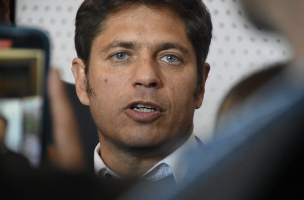 Kicillof acelera: quiere cerrar paritarias antes del aguinaldo y con cl&aacute;usula de revisi&oacute;n