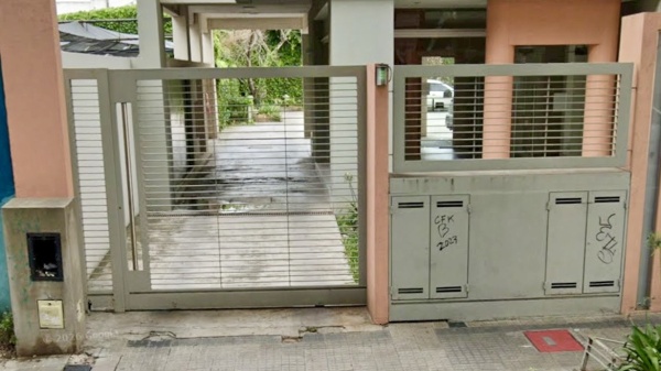 Conmoci&oacute;n en La Plata: una mujer falleci&oacute; al caer de un edificio cerca de Plaza Moreno