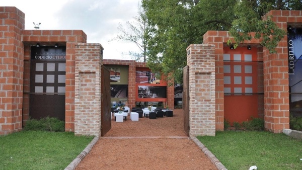 Robaron el Museo del Ladrillo en La Plata a plena luz del d&iacute;a y se llevaron la caja fuerte con dinero y piezas hist&oacute;ricas