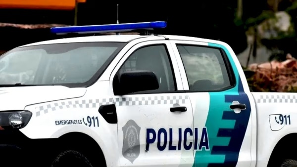 Un hombre denunci&oacute; que su expareja le vaci&oacute; la casa en La Plata: le faltan dos autos, d&oacute;lares y bicicletas