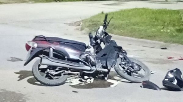 Berisso: motociclista de 16 a&ntilde;os herido tras ser embestido y el conductor se habr&iacute;a retirado sin asistir
