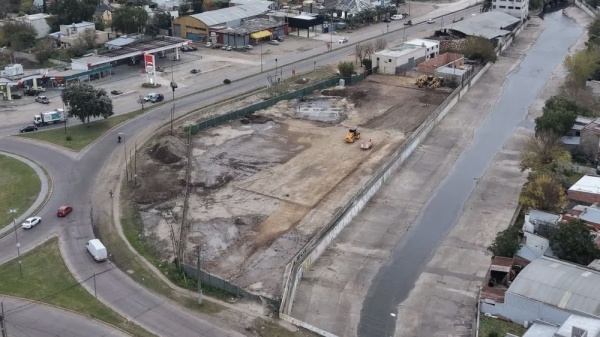 Clausuraron en La Plata la obra de una estaci&oacute;n de servicio en 19 y 520 por serias irregularidades