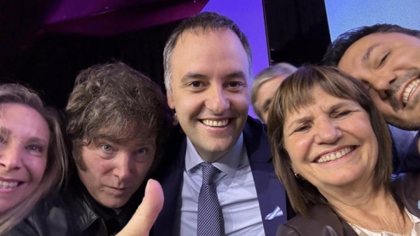 Adorni neg&oacute; censura tras cerrar la sala de periodistas: &ldquo;Es hacer cumplir la normativa&rdquo;