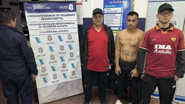 Detuvieron en La Plata a siete hinchas colombianos por intentar infiltrarse en la tribuna de Estudiantes