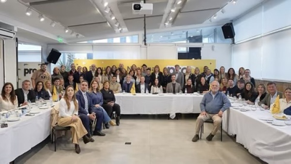 &ldquo;Pr&oacute;ximo paso&rdquo;: Macri lanz&oacute; la estrategia del PRO con legisladores provinciales: estuvo la platense Julieta Quintero