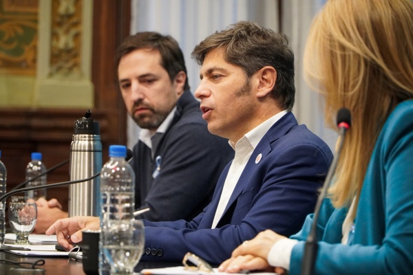 Kicillof reuni&oacute; a m&aacute;s de 60 intendentes y denunci&oacute; "cat&aacute;strofe sanitaria" por los recortes de Naci&oacute;n