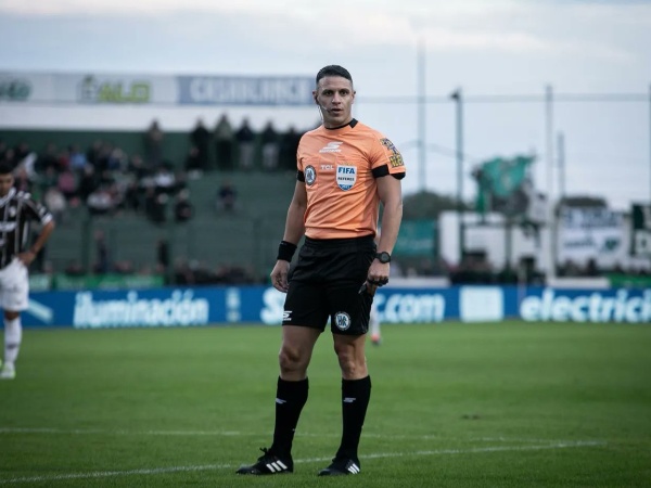 Salieron los &aacute;rbitros para los play off del Apertura: &iquest;Qu&eacute; le toc&oacute; a Estudiantes y Gimnasia?