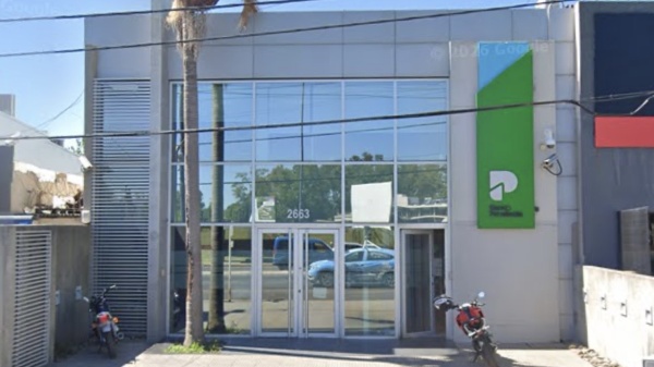 Qu&eacute; hac&iacute;an frente a un banco de Gonnet: dos detenidos, un pr&oacute;fugo y un inhibidor de se&ntilde;al