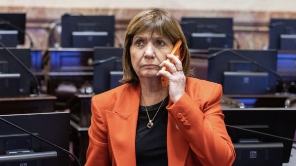 &ldquo;Mala praxis&rdquo;: el dardo de Milei contra Bullrich por frenar la ley de Sturzenegger
