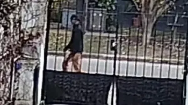 Intentaron robarle el celular en la &ldquo;cuadra del terror&rdquo; de Tolosa y ahora sale con un machete por miedo