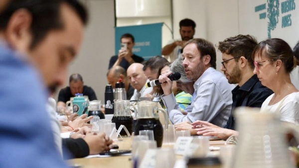 Provincia no llama y los sueldos quedan congelados: inquietud gremial por junio sin aumento