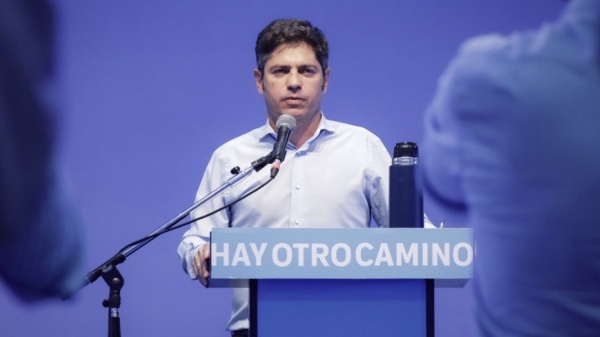 Kicillof: &ldquo;Mientras Milei va para el lado equivocado, nosotros defendemos a los cient&iacute;ficos&rdquo;