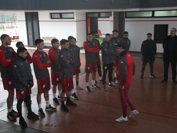 Dej&oacute; a Gimnasia al borde del abismo, fue eliminado por Estudiantes y reemplazar&aacute; a un ex t&eacute;cnico muy identificado con el Lobo