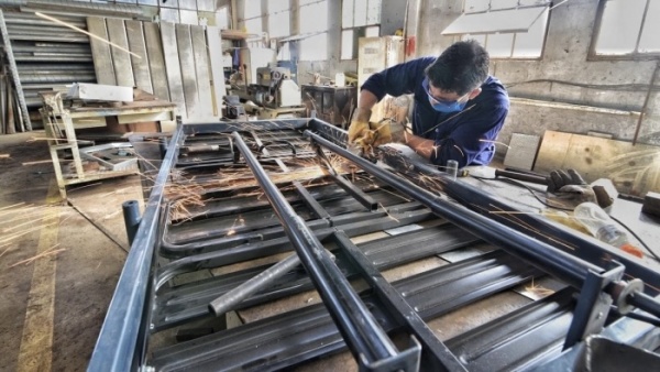 La industria bonaerense sigue sin recuperarse y en la Provincia ya hablan del &ldquo;industricidio&rdquo; de Milei