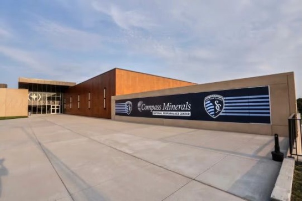 A d&iacute;as del debut: as&iacute; es el Sporting KC, el centro millonario con luces LED y "SuperPitch" donde entrena Argentina