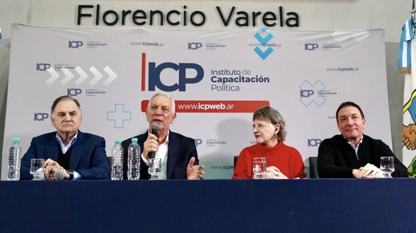 En modo Gobernador 2027: Alak recorri&oacute; Florencio Varela y habl&oacute; de geopol&iacute;tica y desarrollo