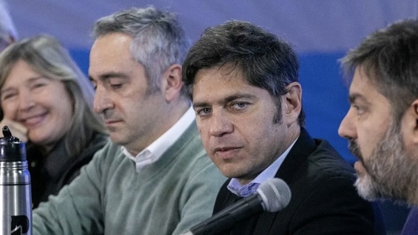 Kicillof reuni&oacute; a su tropa en La Plata y habl&oacute; de Cristina: &ldquo;En el pr&oacute;ximo gobierno no puede haber presos pol&iacute;ticos&rdquo;