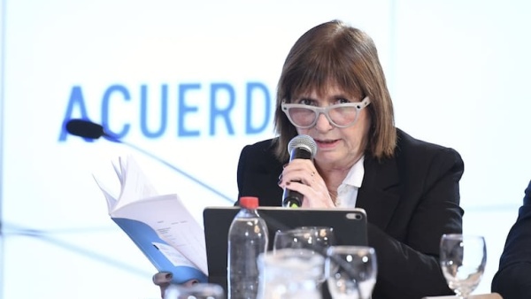 Bullrich le ofreci&oacute; la renuncia a Milei tras rechazarle el veto de la jueza de La Plata