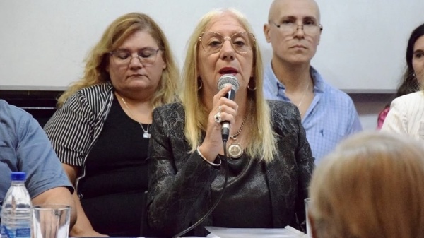 Paro docente con acatamiento masivo: los gremios presionan a Kicillof por una oferta salarial urgente
