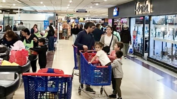 Una familia tipo necesit&oacute; $1.498.741 en mayo para no ser pobre, seg&uacute;n el INDEC