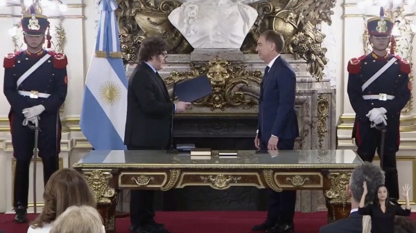 Santilli asumi&oacute; como jefe de Gabinete de Milei y arranca una nueva etapa pol&iacute;tica del Gobierno