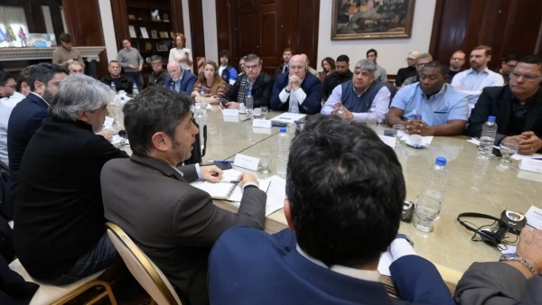 Kicillof le agradeci&oacute; a Moyano el apoyo sindical internacional: &ldquo;Si Milei les da la espalda, la Provincia los acompa&ntilde;a&rdquo;