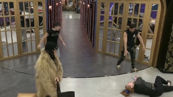 Charlotte, Juanicar y Cola salieron corriendo: Andrea Del Boca volvi&oacute; a caerse en la casa de Gran Hermano