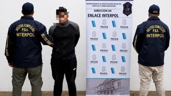 Lo atraparon en Corrientes antes de escapar a Paraguay: estaba pr&oacute;fugo por golpear a su pareja y a su beb&eacute; en La Plata